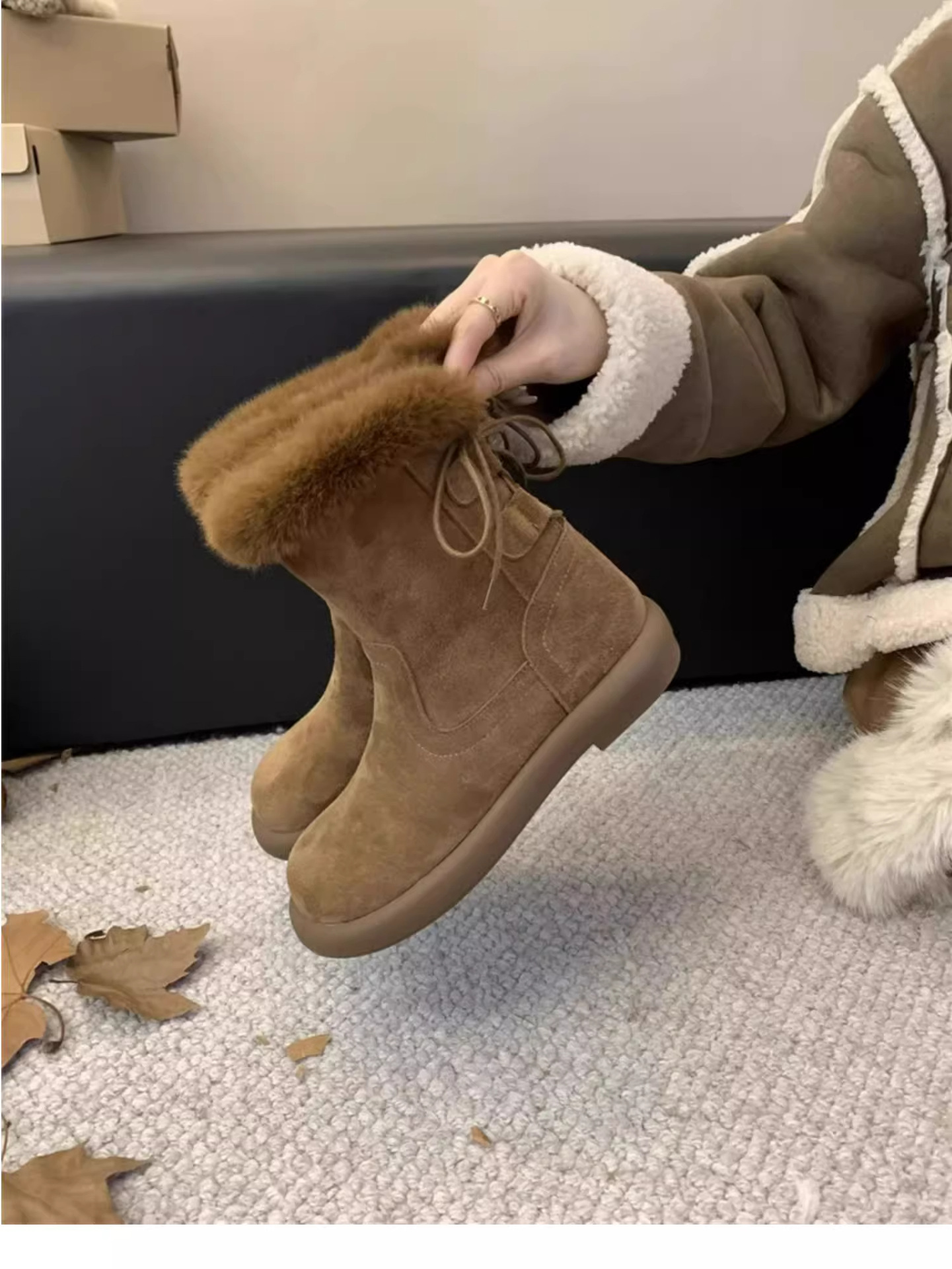 Winter Baumwolle dicken Sohlen Schnee für Frauen 2024 Winter neuen Stil mit Plüsch Isolierung, modische und vielseitige flache_voghion.com