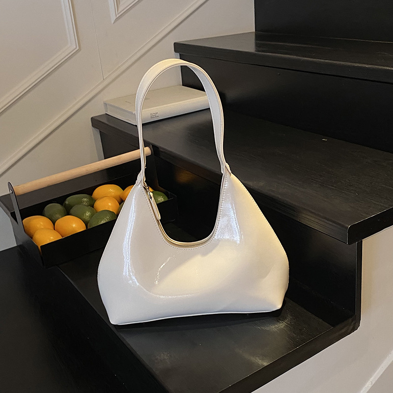 Fashionable Casual Glossy 2025 Trendy Early Spring New Patent Leather Fashion Light Luxury Single Shoulder Handbag for Women Fashionable Casual Glossy 2025 Trendy Early Spring New Patent Leather Fashion Light Luxury Single Shoulder Handbag for Women