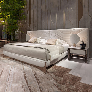 Visionnaire Widescreen Large Bed Italian Normcore Master Bedroom 1.8m Double Bed Designer Classy Leather Bed