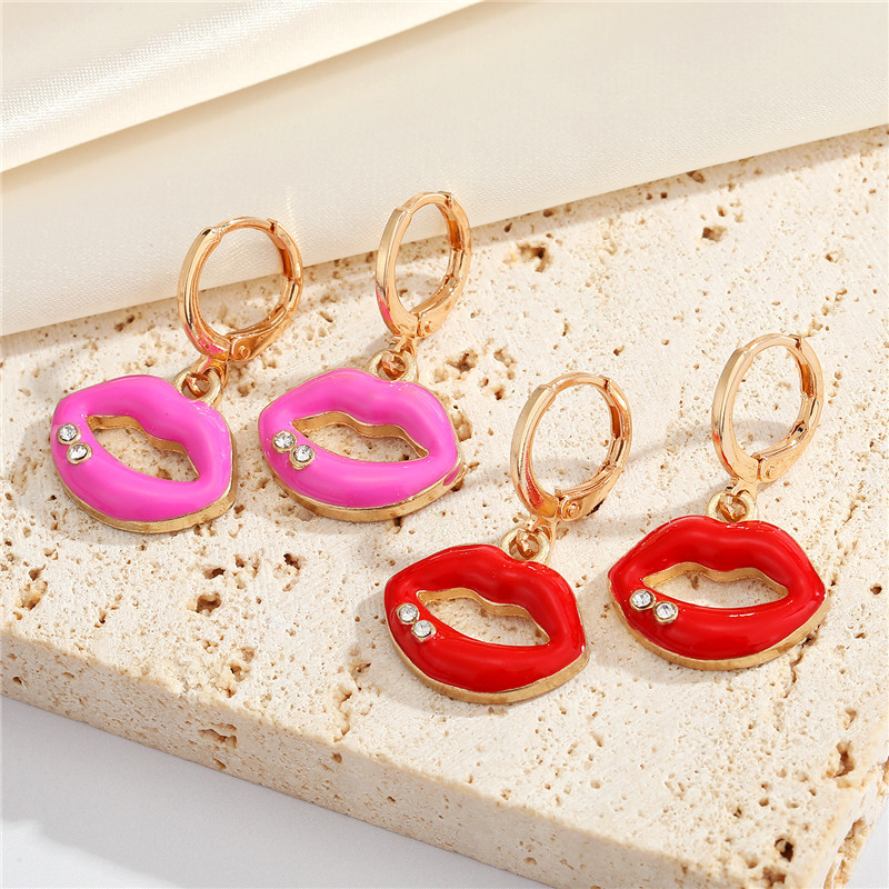 European And American New Jewelry Personalized Lips Diamond Hollow Earrings Creative Irregular Earrings display picture 4