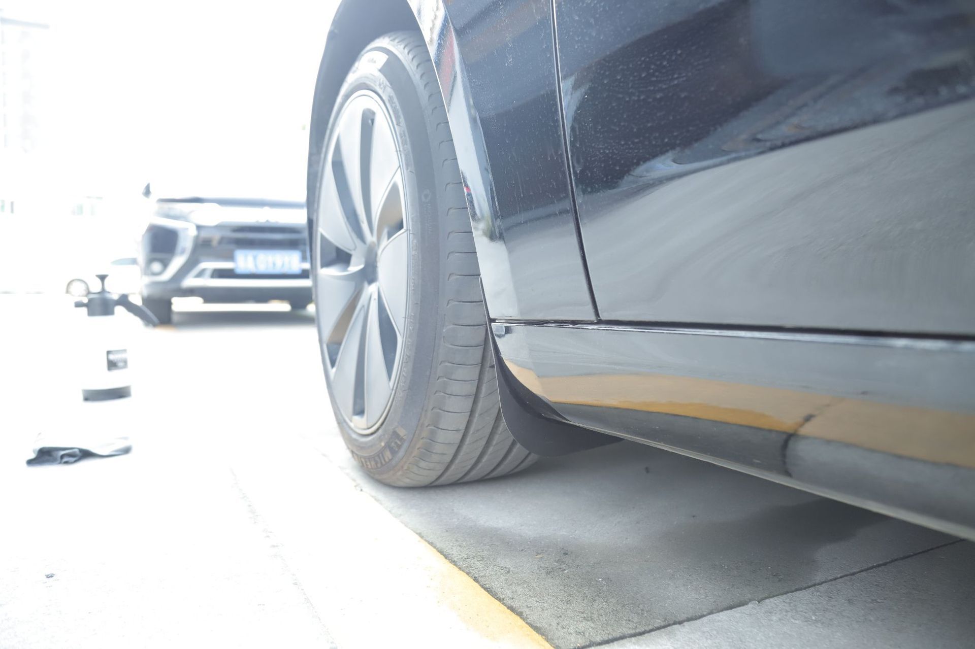 Suitable for Six-Seater Tesla Yl Mudguards, Upgraded Version of Model 3/Y Short Tire Front Mudguards Modification