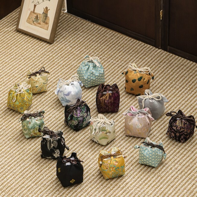 Portable Travel Tea Set Storage Bag, Tea Ceremony Bag, Chinese Tea Art Teapot Small Cloth Bag, Hand-Woven Brocade Master Cup Bag Portable Travel Tea Set Storage Bag, Tea Ceremony Bag, Chinese Tea Art Teapot Small Cloth Bag, Hand-Woven Brocade Master Cup Bag