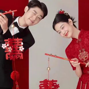 New Wedding Photography Props, Hand-Held Lanterns with Happy Words, New Chinese Style Ancient Costumes, Han Dynasty Photos, Hand-Held Red Wedding Cheongsam