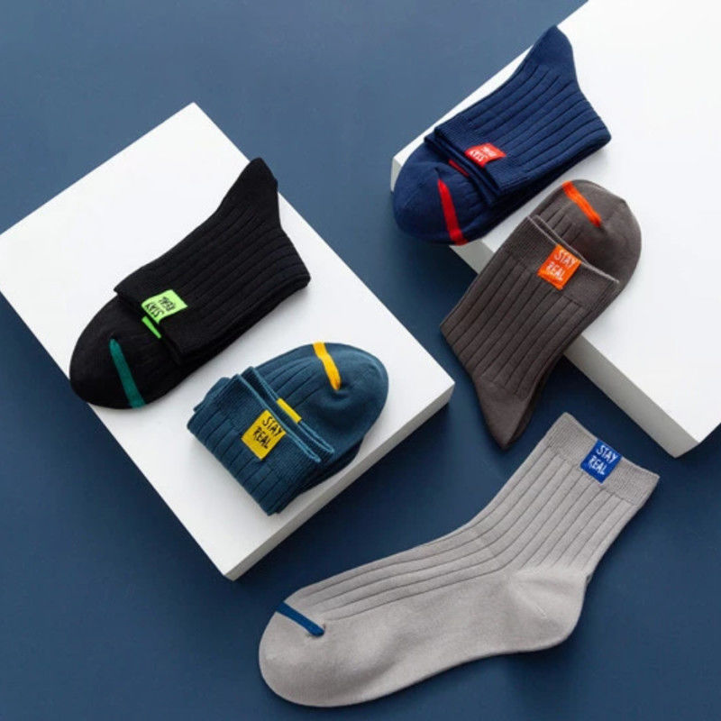 Men's Casual Autumn/Winter Sports Socks with Antibacterial, Breathable, and Sweat-absorbent Features