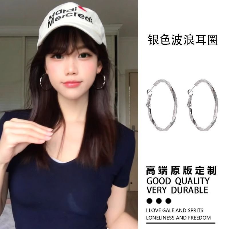 Pendientes de aleación moda coreana, estilo lujo ligero, ideales para puestos callejeros, mercado nocturno y ventas en vivo, al por mayor