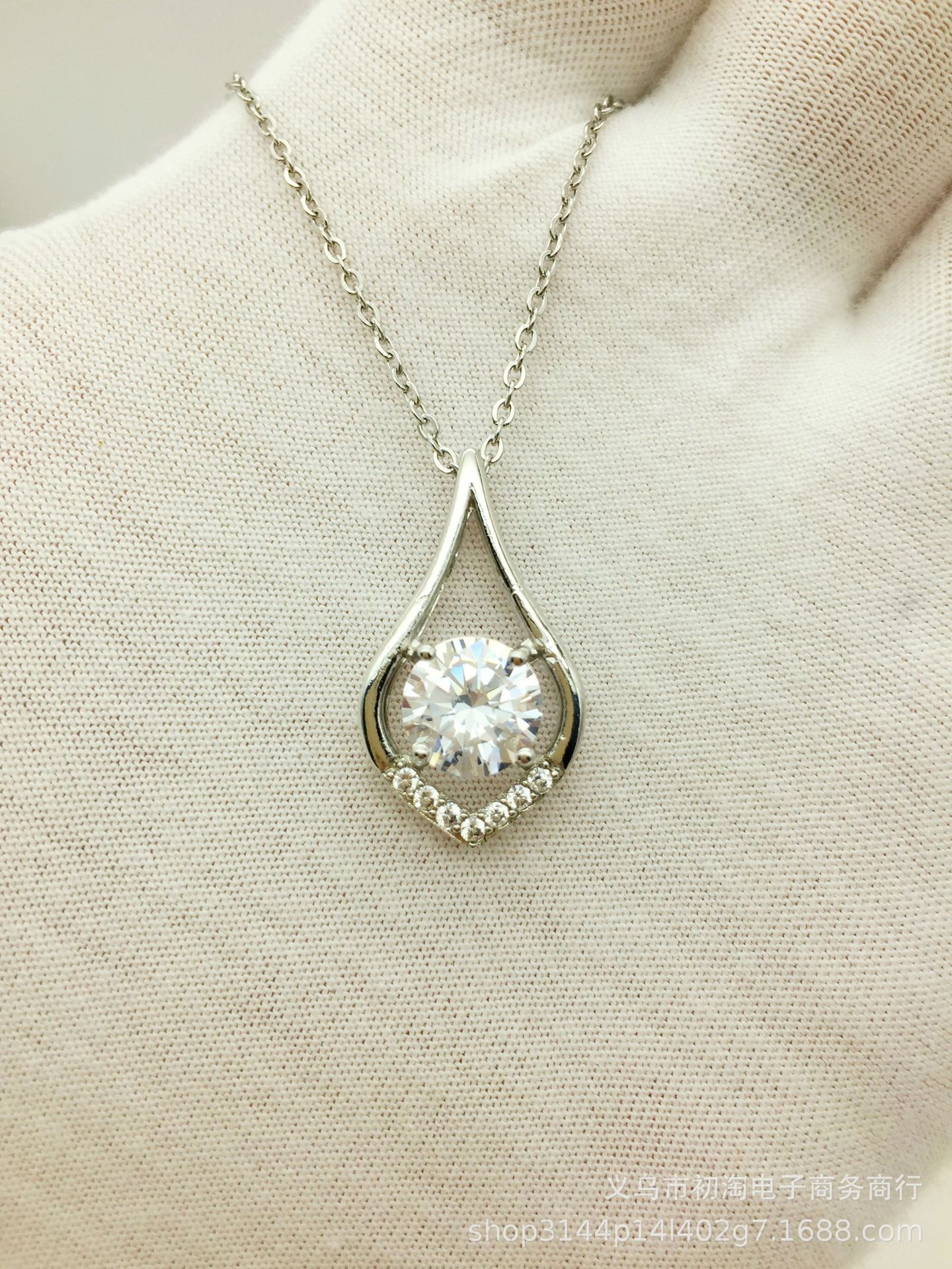 pendant with zircon drop-shaped stainless steel