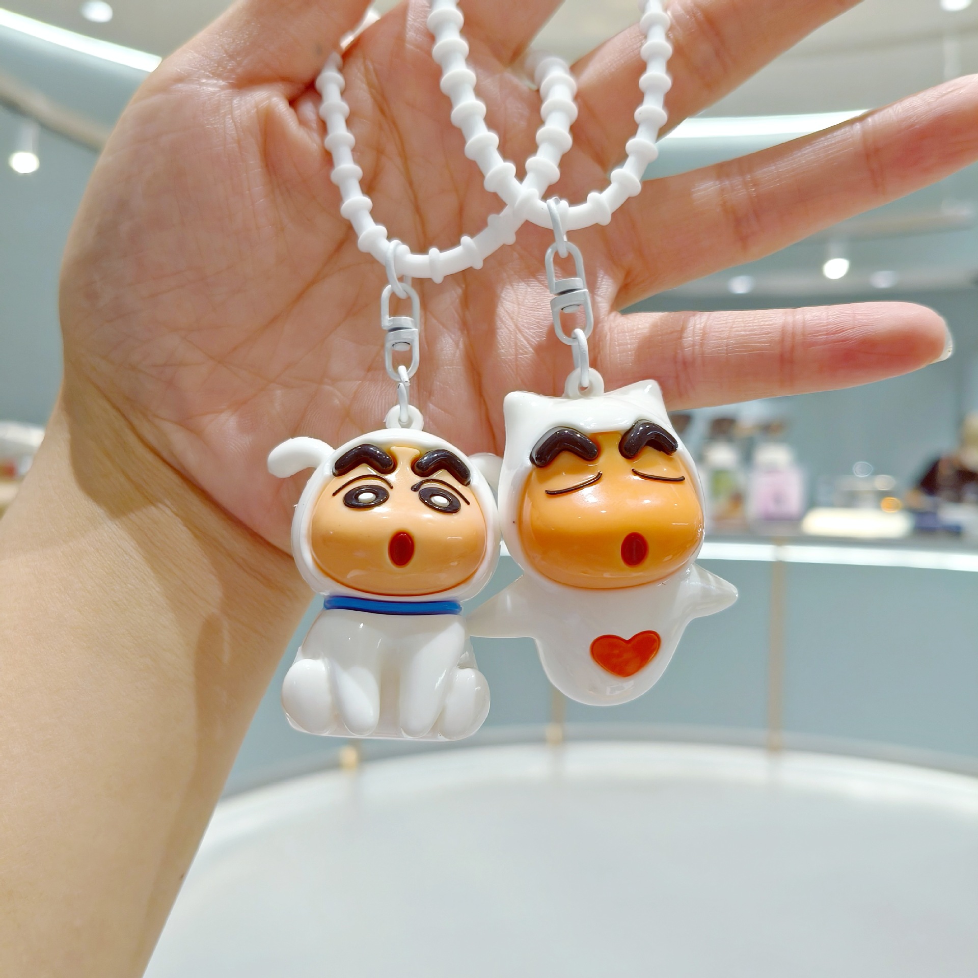 Crayon Shin-Chan Cartoon Keychain Cute School Bag Pendant Couple Car Keychain Doll Machine Small Gift Wholesale