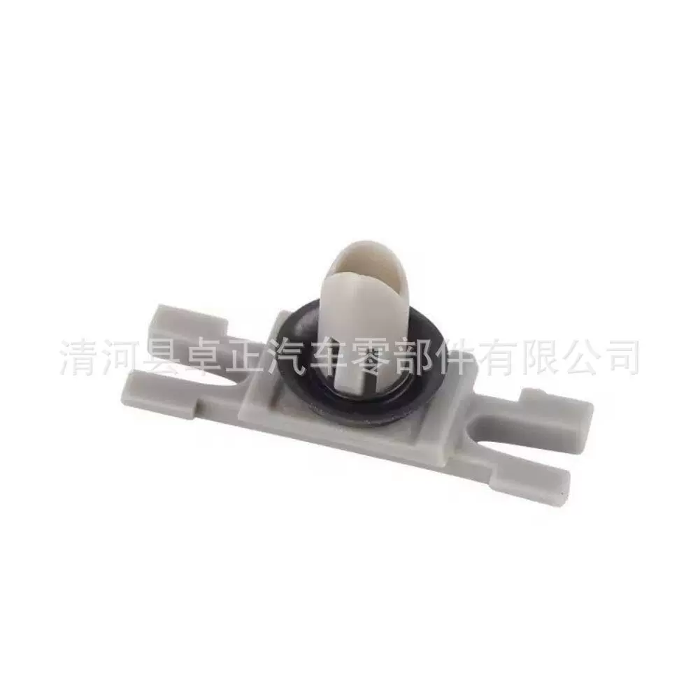 适用宝马3系E9F3035车门车窗装饰条侧架固定夹子卡扣汽车塑料卡子