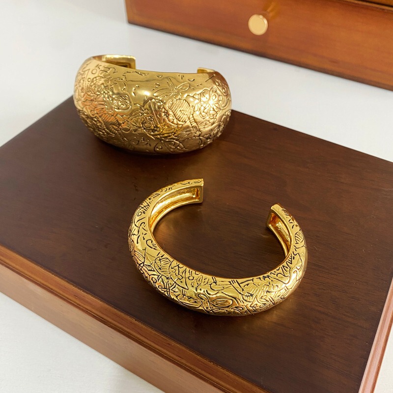 French niche brand aurelie bidermann design vintage gold open narrow carved bracelet