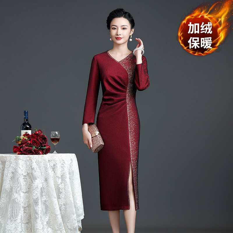 Mother's Dress Wedding Happy Mother-in-law Wedding Banquet Cheongsam Dress Noble Red High-end Small Young Happy Mother Dress Fat
