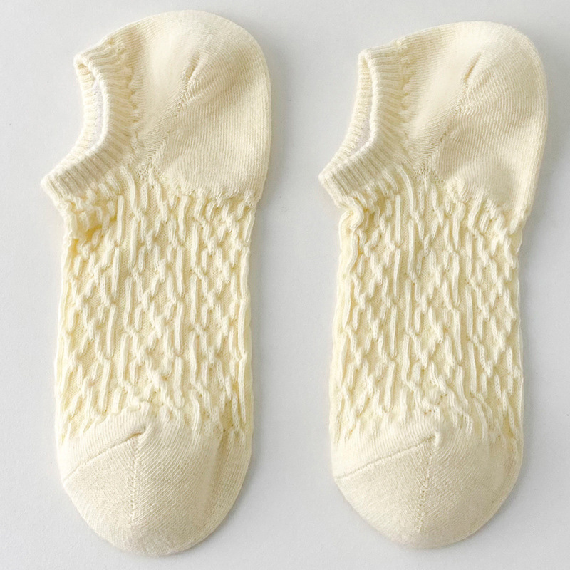 クリームイエロー