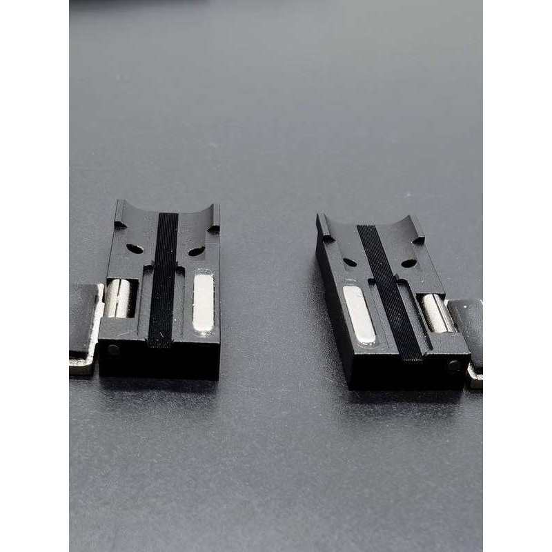 Fiber optic clamp FH-60-12 with V-slot for Fujikura FSM-50R/60R/70R/16R/17R ribbon clamps Fiber optic clamp FH-60-12 with V-slot for Fujikura FSM-50R/60R/70R/16R/17R ribbon clamps
