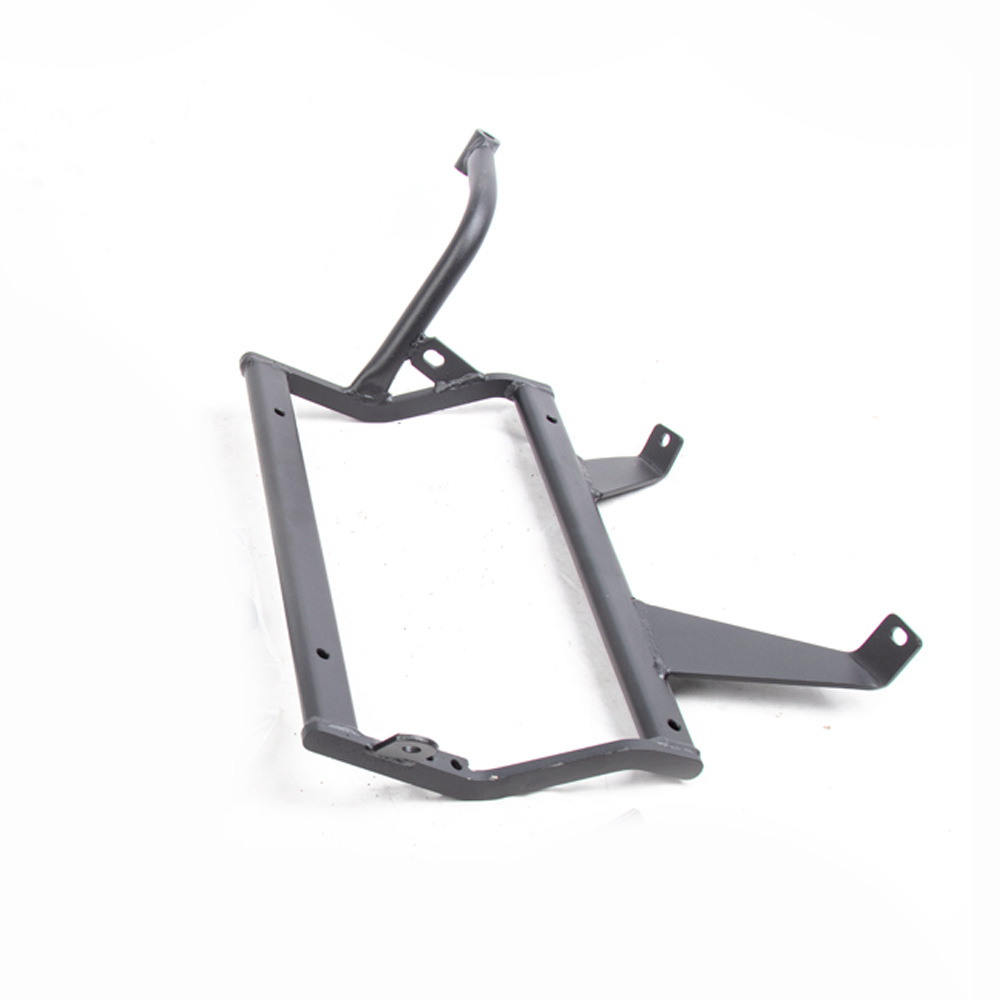 Aplicable a Qianjiang Cruz 650 marco lateral de escape motocicleta caja lateral soporte de acero al carbono caja lateral soporte de tubo de escape derecho