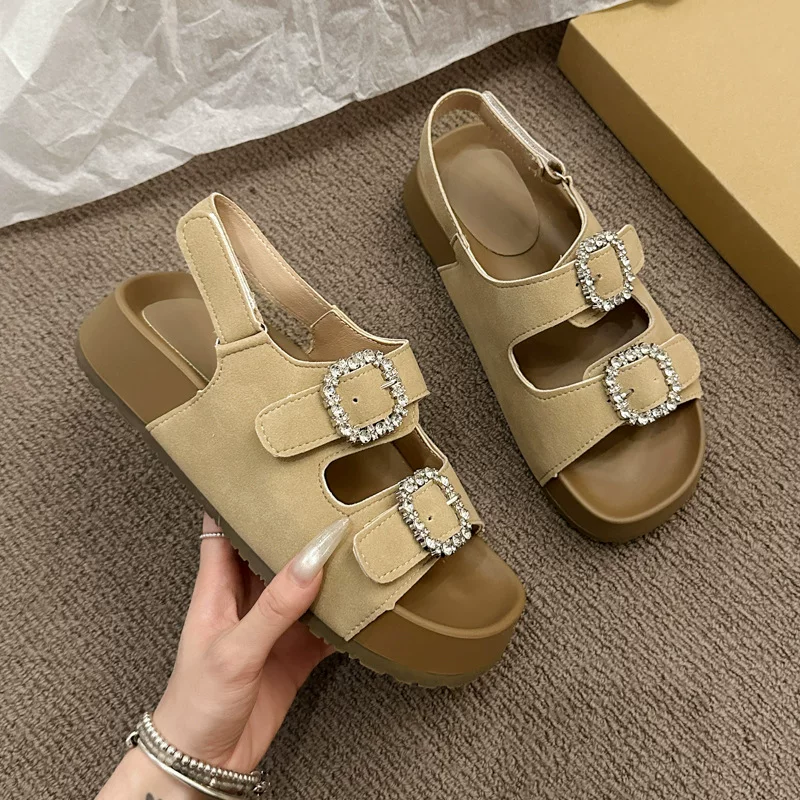Summer slide platform, slippers, fashionable universal beach footwear for leisure, 2025 years