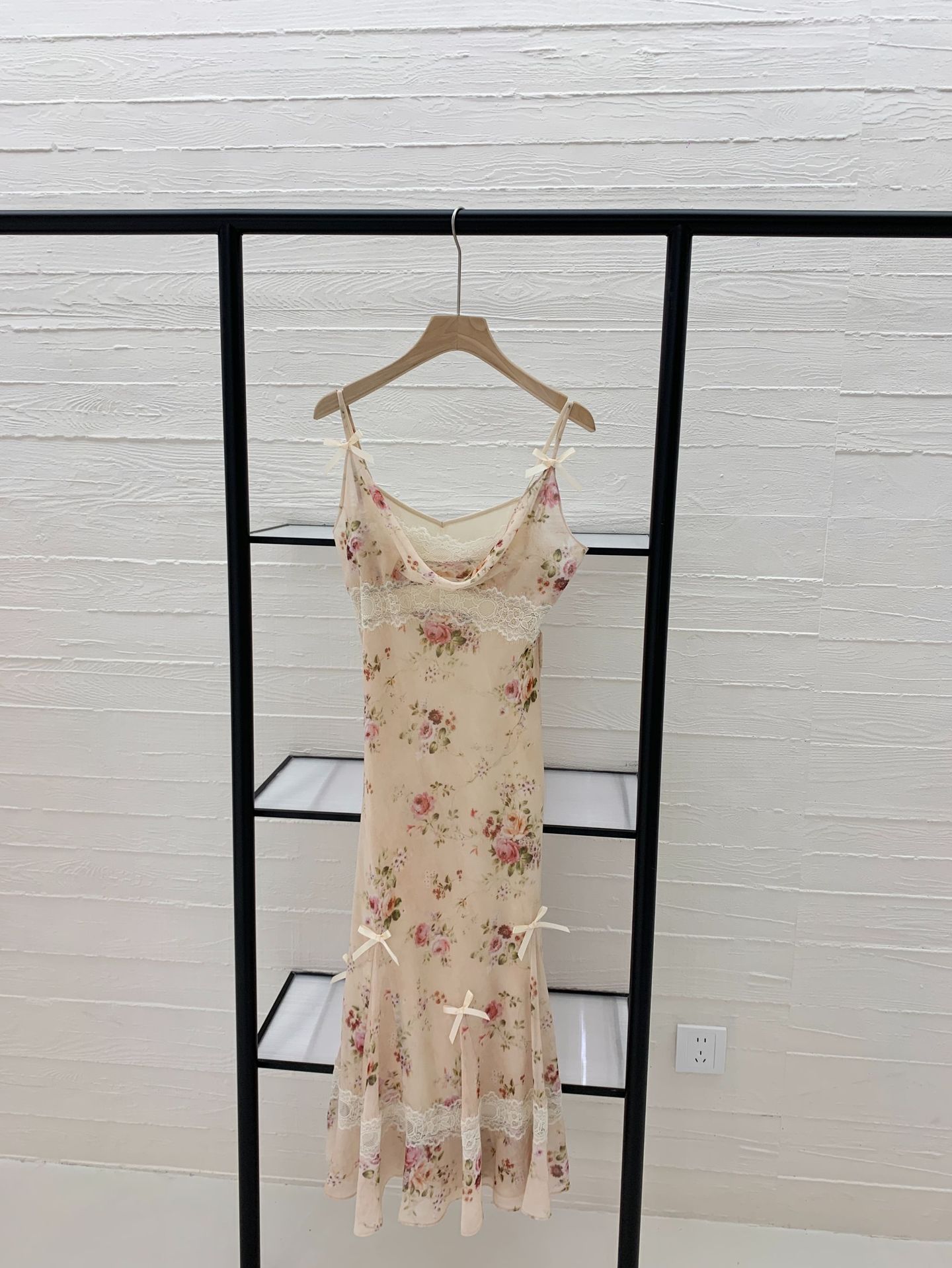 GraceChic Disponibile Estate 2025 Nuovo Vestito Coreano Dongdaemun in Pizzo Francese Floreale con Spalline e Fiocco da Donna_voghion.com