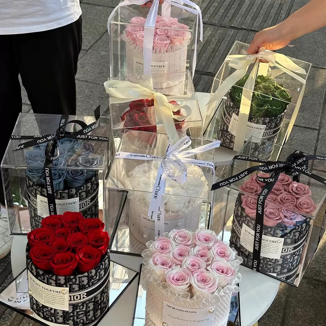 永生花玫瑰小香风抱抱桶成品花束情人节创意礼物高级感永生花摆件