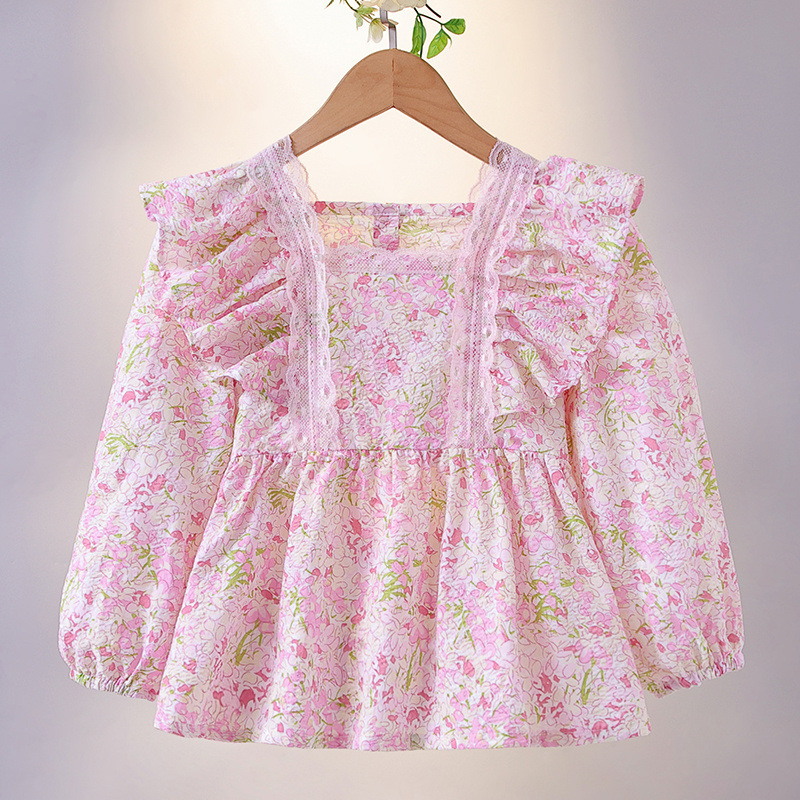 핑크색 꽃무늬 탑 긴소매