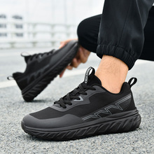 跨境新款批发经典时尚潮男休闲运动鞋户外跑鞋减震秋冬款宽头男鞋