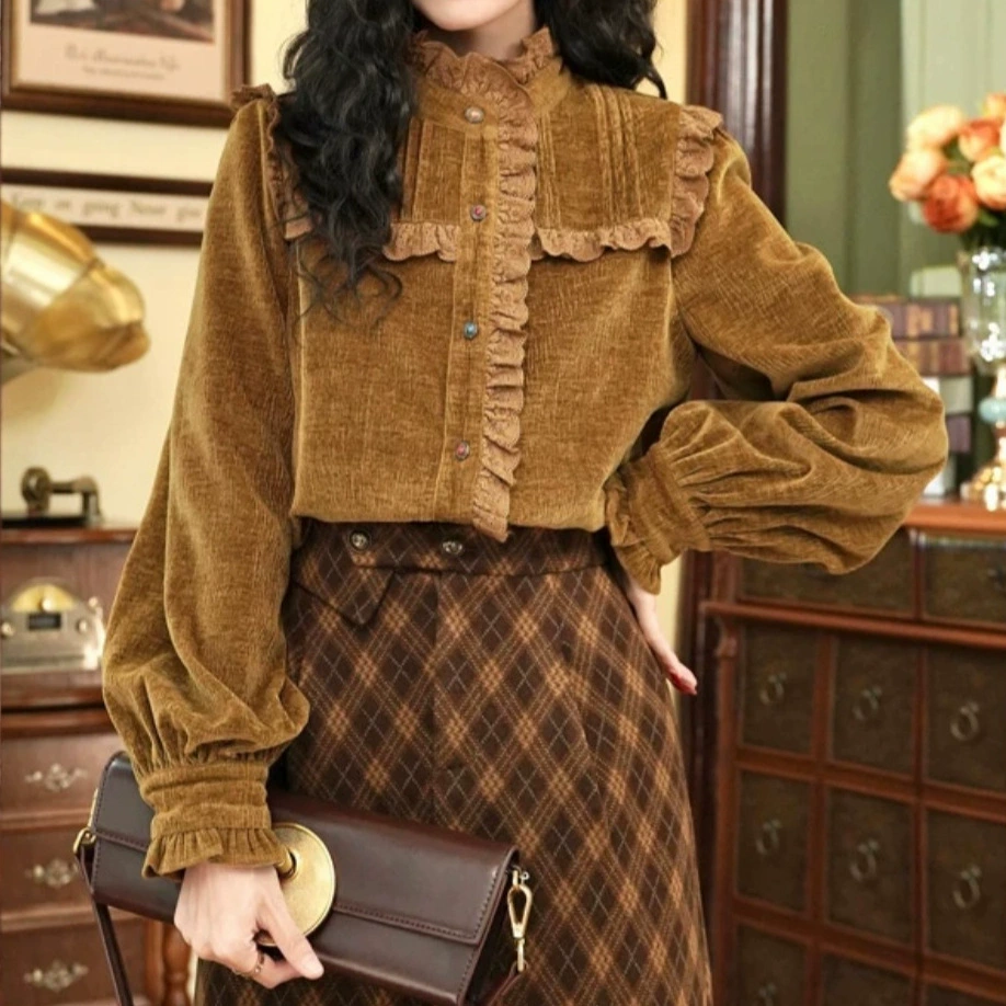 Темперамент с длинными рукавами моды дикий ретро нишевый осенний дизайн