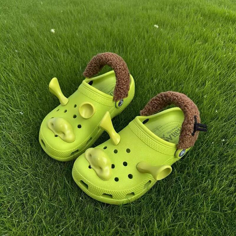 New Shrek Croc Shoes for Men and Women New Outdoor Breathable Casual Beach Shoes Baotou Slippers Sandals