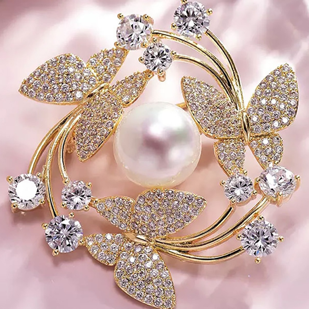 Perla mariposa voladora Garland broche nicho de gama alta todo fósforo Perla ramillete temperamento mujeres pin traje Accesorios image 4