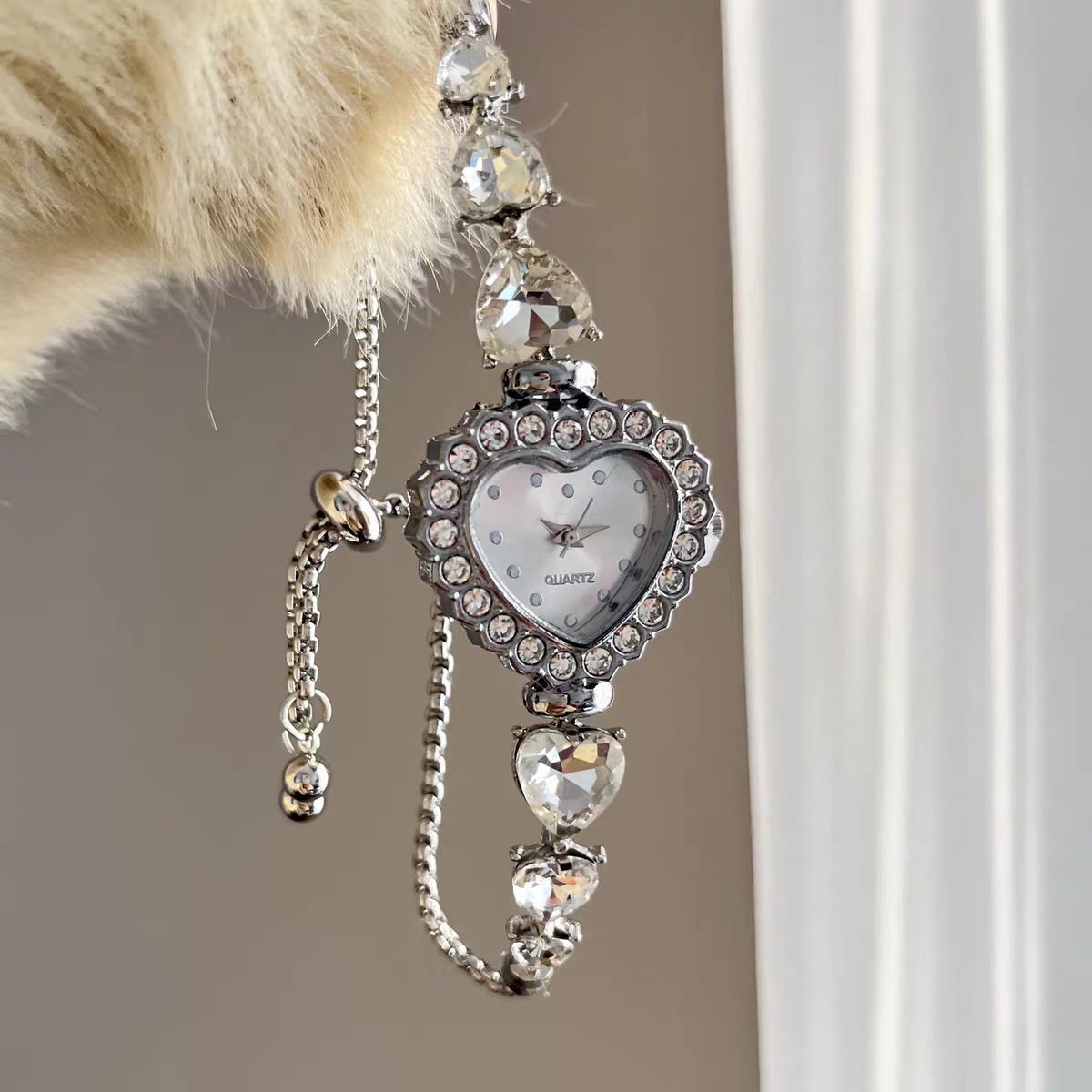 Reloj corazón melocotón blanco S1407B
