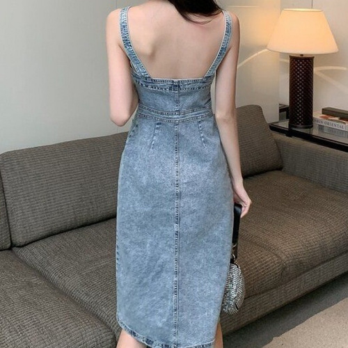 2024 Age-reducing women's retro Hong Kong style top and denim suspender skirt set, waist-accentuated mid-length strap dress