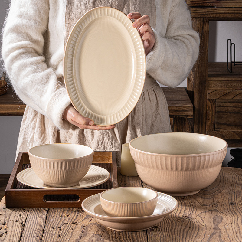 White Moonlight Retro Embossed Ceramic Bowl and Plate Set for Home Use, Nordic Style High-Value Tableware, Soup Bowl, Noodle Bowl, Plate