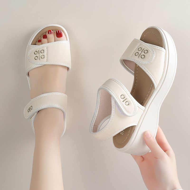 Sandalias deportivas de damas con suela plana 2026 verano nuevo antideslizante con suela suave Velcro para usar zapatos de playa ligeros
