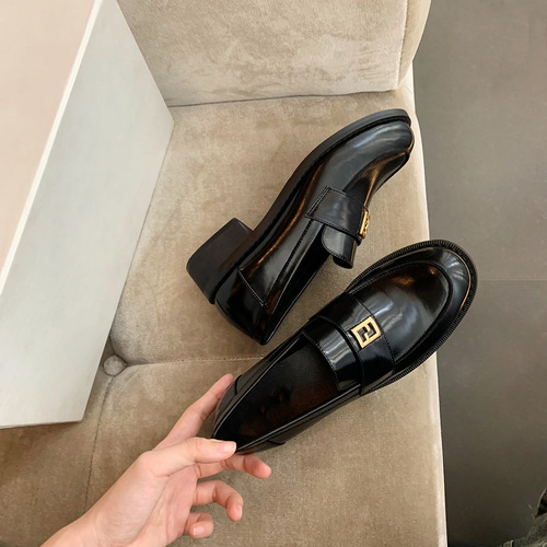 Grape mom small square buckle British style loafers comfortable round toe thick heel single shoes winter new thick-soled small leather shoes for women