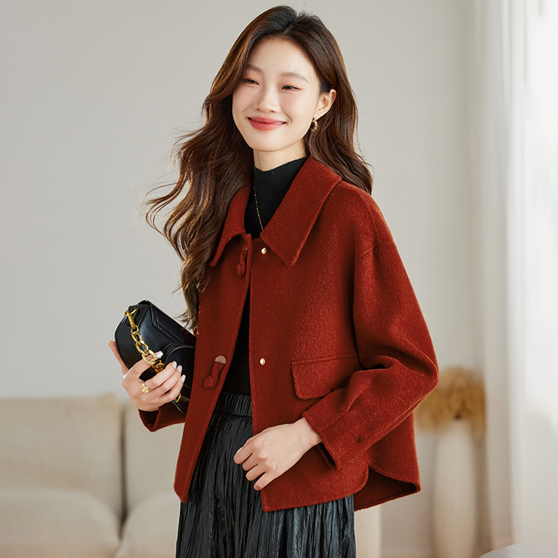 빨간색