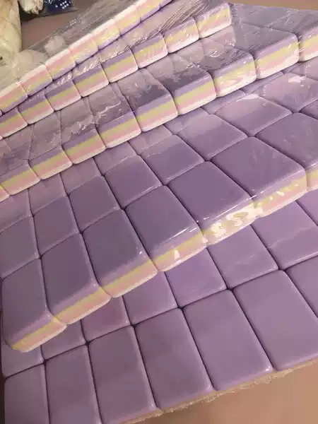 (In-Stock Product) American-Style Mahjong Tiles, Acrylic, Size 32, 4-Layer, Purple Boots Design, for Home Use and Gift-Giving, Hand-Shuffled Tiles