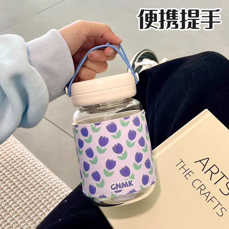 Venta al por mayor envío de alto valor pequeño fresco y lindo con taza de agua de vidrio con barrera de té femenino 2025 nueva taza de oficina de celebridades de Internet