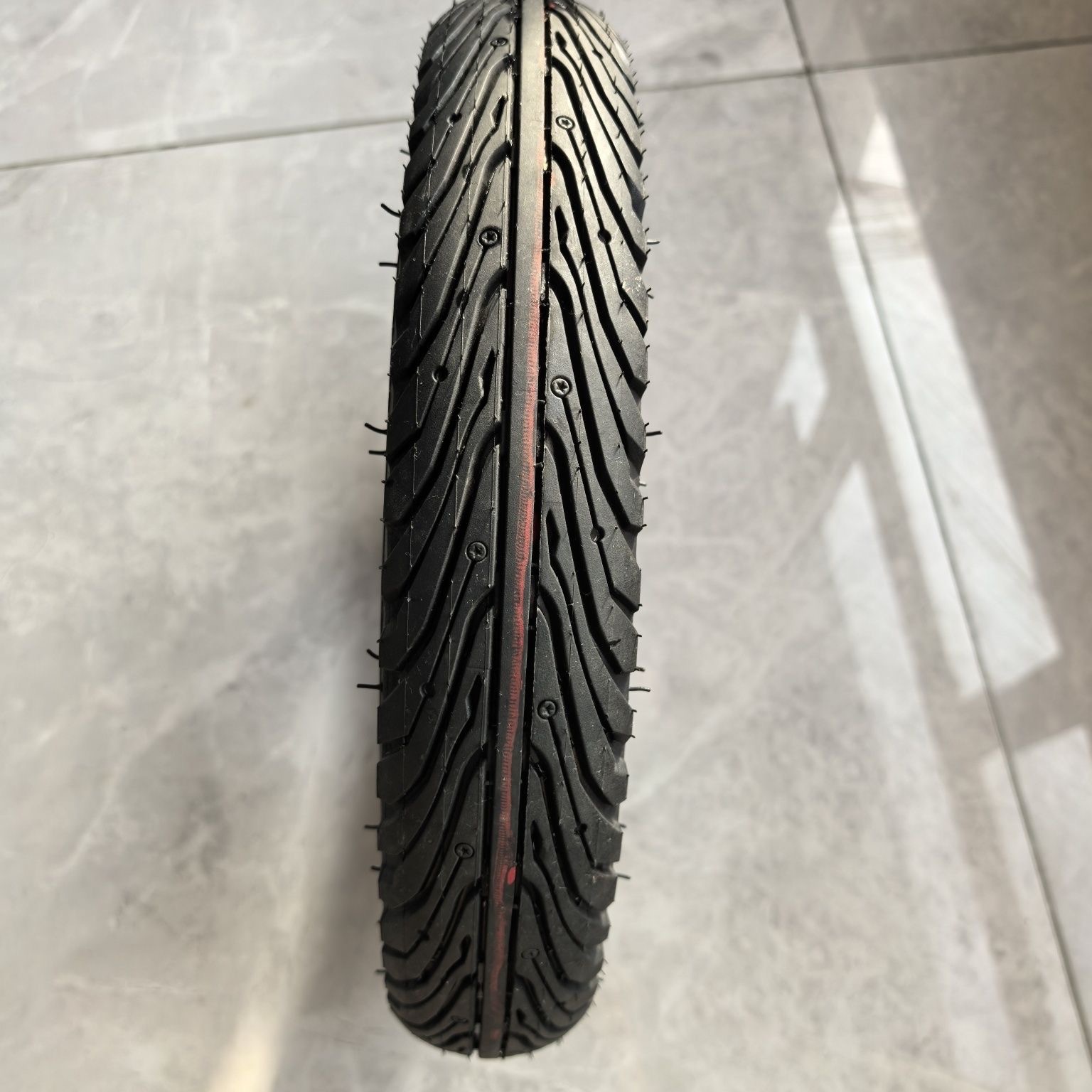 Vacuum Tire Electric Vehicle Tire 14/2.50/3.00-10, Various Models, Universal for Motorcycles, Anti-Slip for Electric Bikes