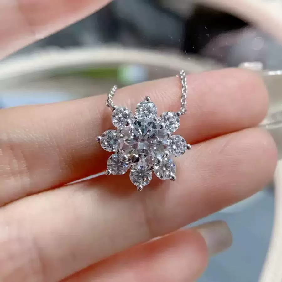 PT950铂金太阳花项链镶嵌培育钻50分1克拉铂金锁骨项链培育钻项链