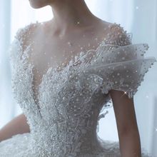 新娘主婚纱2024新款法式在逃公主设计质感重工奢华小个子主纱拖尾
