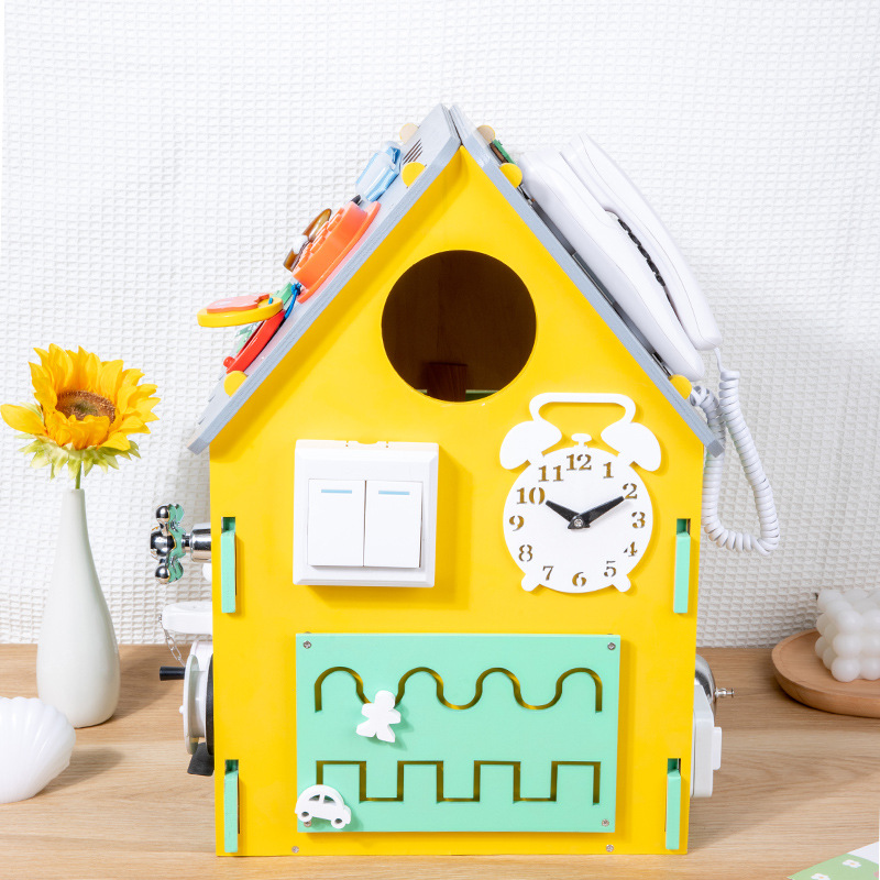 Madera Montessori Busy House Educación temprana para niños, caja ocupada, desbloqueo, vestirse, tocar el piano, juguetes de entrenamiento de concentración