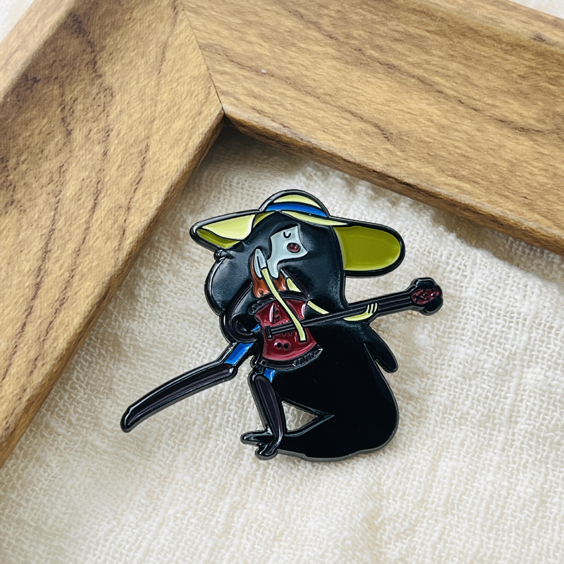 Cool and Stylish Marceline Axe Bass Brooch Adventure Time Anime Merchandise Badge Clothing Backpack Accessories Wholesale