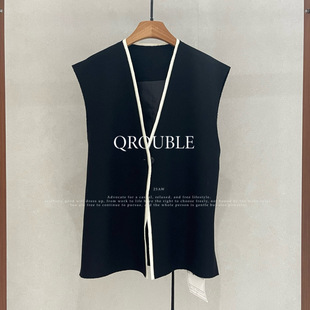 QROUBLE�β��߼������b�R��Ů�������e���|�@�ݟo������