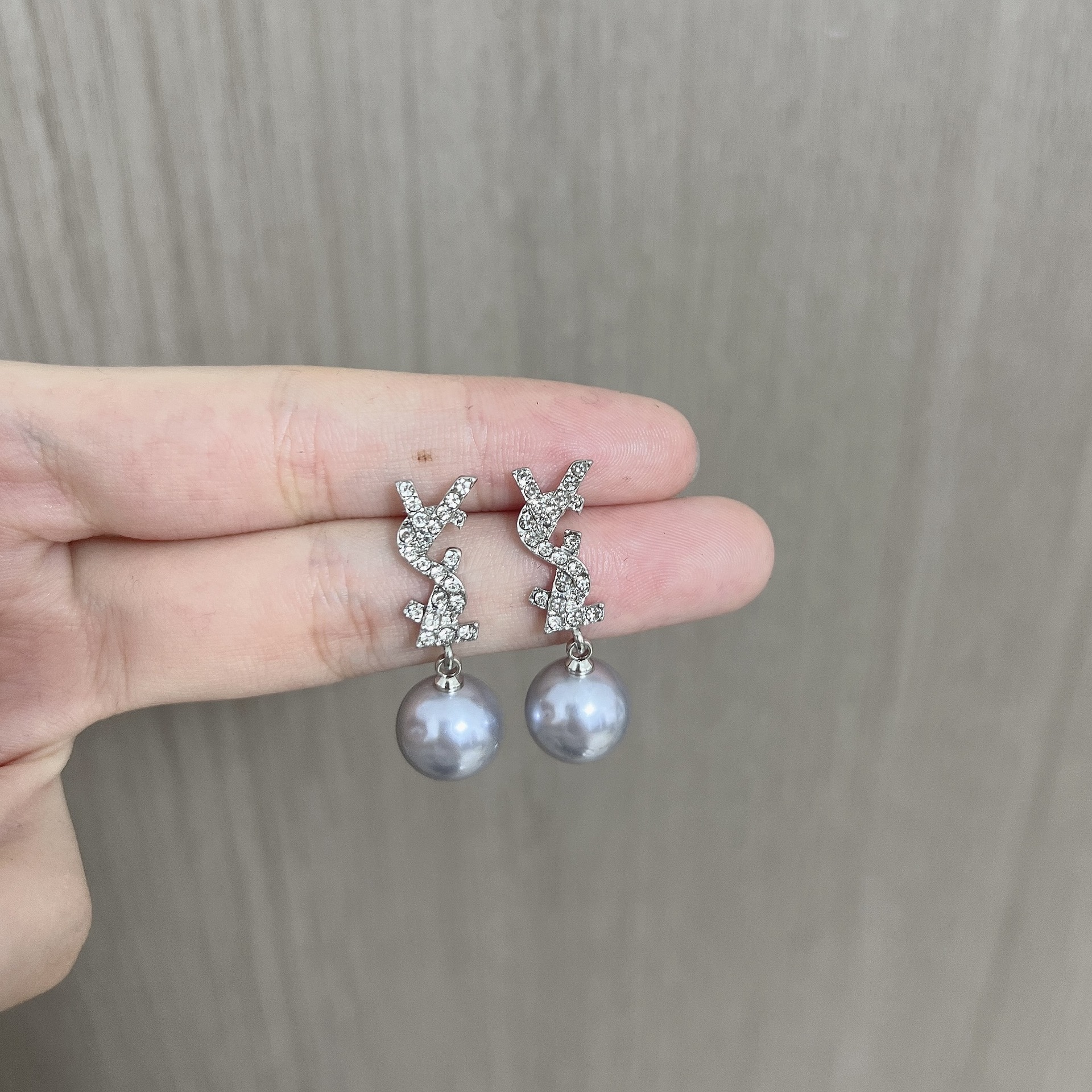 E3258 silver gray