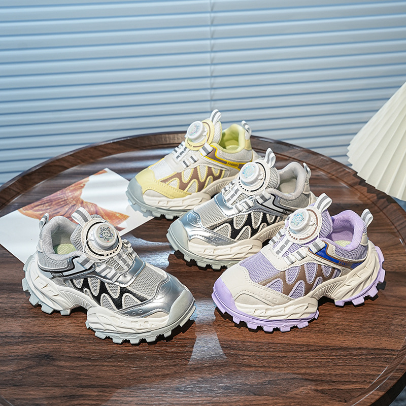 Zapatos deportivos para niños, zapatos casuales de botón giratorio de malla para niñas, otoño 2025 nuevos zapatos de corrida para niños