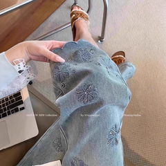 花の刺繍はドリルのまっすぐな筒のジーパンの女性の春夏の新型の大きいサイズの太っているmmの小さい背の高い腰は痩せています。