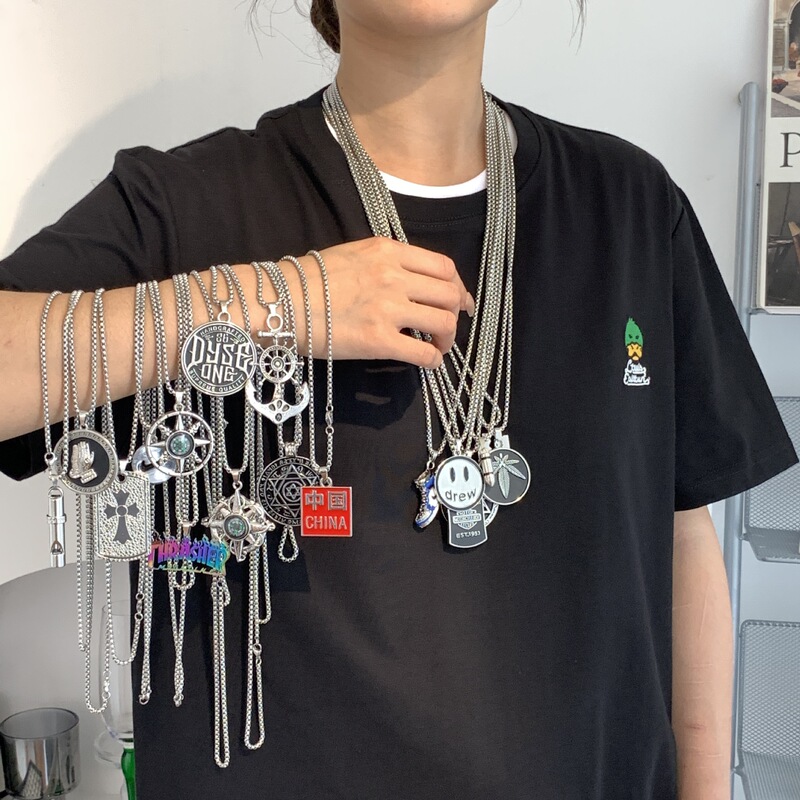 European and American Titanium Steel Necklaces Wholesale Hip-Hop Street Punk Men's Popular Fashion Accessories New Trendy Sweater Chain