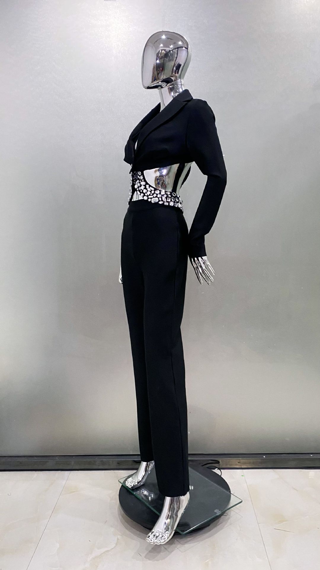Luxury Crystal-Embellished Open-Back Top & Skinny Pants Set – Sexy Cutout Outfit For Nightlife & Evening Glam (XS-L, Black/White)​_ecoleips.com