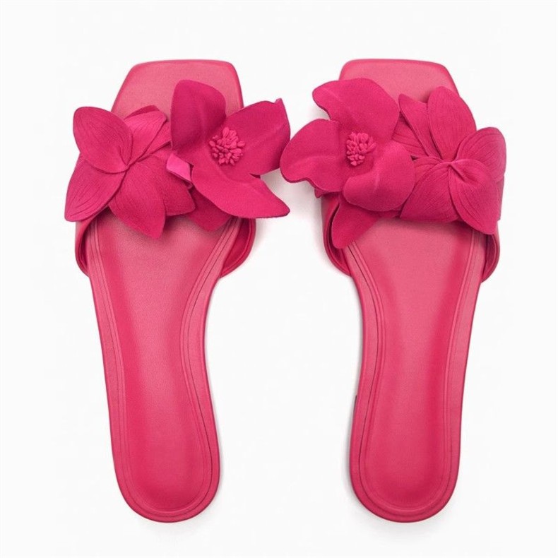 2026 Summer New Style Rose Red Rose Petal Open Toe French Slippers Flat Casual Sandals Women's Half Slippers For Outerwear_vogvips.com