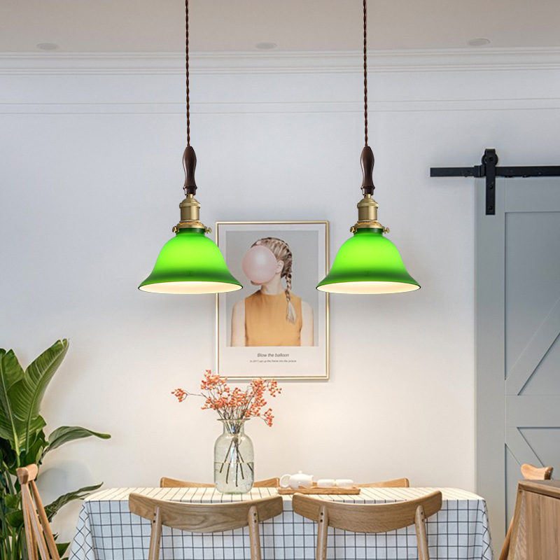 Araña retro de estilo japonés nogal comedor Estudio de latón vidrio silencioso estilo estudio artístico dormitorio lámpara de noche