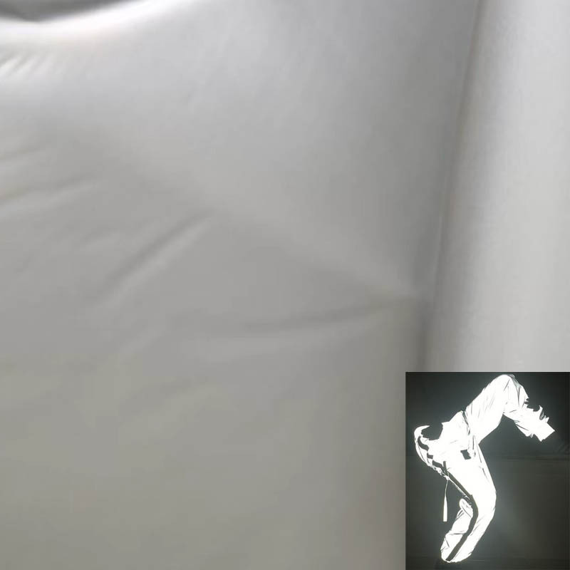 批发户外夜跑骑行运动服反光面料高亮反光化纤布车缝服装反光辅料