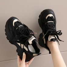 2025工作鞋女防滑久站不累脚厨房鞋41码黑色厚底服务员上班老爹鞋