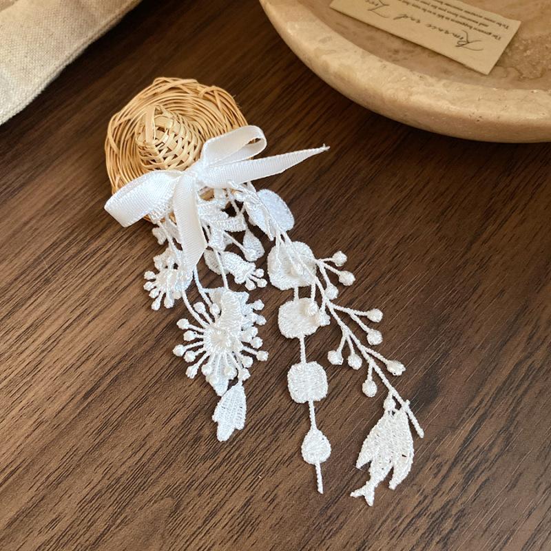 藤编镂空花朵蝴蝶结流苏胸针度假风清新甜美胸花小众高级感饰品女|undefined