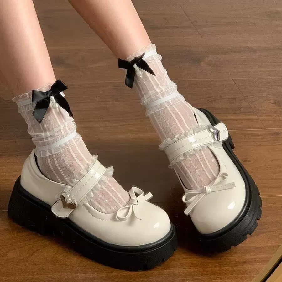 Женские летние лоферы в британском ретро-стиле на толстой подошве и толстом каблуке, в тон юбке, модель Мэри Джейн.